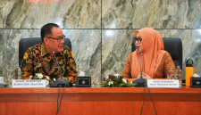Wakil Gubernur Sumatera Selatan Cik Ujang dan Wakil Gubernur NTB Indah Dhamayanti Putri dalam Pertemuan Studi Tiru Tatakelola Izin Pertambangan Rakyat (IPR) di Gedung Sangkareang, Kantor Gubernur NTB, Kamis (20/8/2026).