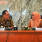 Wakil Gubernur Sumatera Selatan Cik Ujang dan Wakil Gubernur NTB Indah Dhamayanti Putri dalam Pertemuan Studi Tiru Tatakelola Izin Pertambangan Rakyat (IPR) di Gedung Sangkareang, Kantor Gubernur NTB, Kamis (20/8/2026).