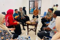 Sekretaris Dinas Koperasi UKM Provinsi NTB Baiq Ayu Juita Mayasari Menerima Kunjungan Kerja Komisi II DPRD Kabupaten Sumbawa Barat di Aula PLUT KUMKM NTB.