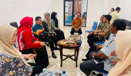 Komisi II DPRD KSB berdiskusi dengan Diskop UKM NTB tentang pengembangan UMKM