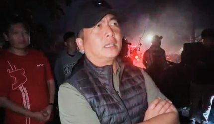 Gubernur NTB Lalu Muhamad Iqbal meninjau kebakaran Desa Adat Sade