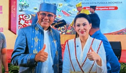 Bupati Sumbawa Syarafuddin Jarot Bersama Gubernur Maluku Utara Saat mengikuti Rakernas Jaringan Kota Pusaka Indonesia di Ternate
