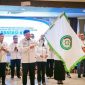 Ketua Perbasasi NTB Terpilih Muhammad Putera Ferryandi Menerima Pataka Perbasasi NTB Dalam Momentum Pelantikan Pengurus Periode 2026-2030 di Mataram.
