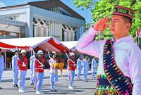 Gubernur NTB Lalu Muhamad Iqbal Mengenakan Pakaian Adat Manggarai Saat Menjadi Inspektur Upacara HUT ke-81 Kemerdekaan RI di Halaman Kantor Gubernur NTB, Mataram, Senin (17/8/2026).