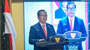 Gubernur NTB Dr. Lalu Muhamad Iqbal Menyampaikan Evaluasi Pengelolaan Belanja APBD NTB Tahun Anggaran 2025 Dalam Rapat Paripurna DPRD NTB.