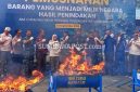Bea Cukai Mataram Memusnahkan 6.732.613 Batang Rokok Ilegal Dan 2.820 Liter MMEA Hasil Penindakan di Wilayah Lombok.