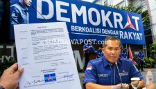 Pelaksana Tugas (Plt) Partai Demokrat NTB Made Rai Astawe dan Dokumen surat DPP Partai Demokrat terkait jadwal Musda V Demokrat NTB dan Kegiatan Jajaran Partai Demokrat NTB.