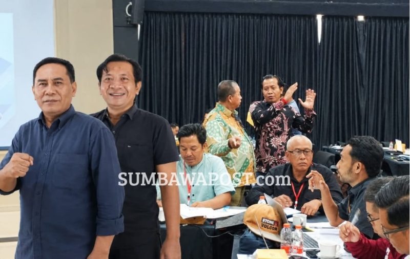 Ketua PWI NTB Ahmad Ikliludin dan Sekretaris Fahrul Mustofa (Iklil-Arul) Pada Pelaksanaan UKW Mandiri PWI NTB yang Diikuti 54 Wartawan.