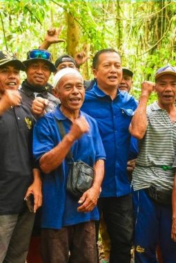 Tiga Desa Pasang ‘Benteng Adat’ di Hutan Sesaot, Gubernur Miq Iqbal Perkuat Zona Merah