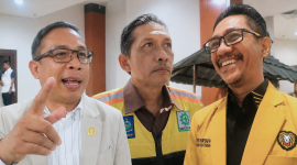 Anggota DPRD NTB Dapil NTB VI (Bima, Kota Bima dan Dompu) H. Muhamad Aminurlah atau Akrab Aji Maman, Anggota Komisi IV DPRD NTB Ahmad Dahlan atau yang akrab disapa Dae Leo, serta Kepala Dinas Pekerjaan Umum, Penataan Ruang, Perumahan dan Kawasan Permukiman (PUPRPKP) Provinsi NTB Lalu Kusuma Wijaya atau yang akrab disapa Miq Jaya.