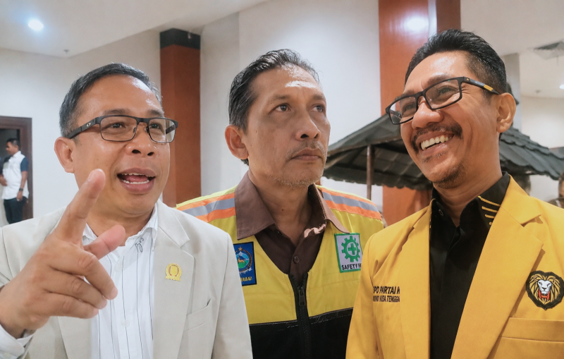 Anggota DPRD NTB Dapil NTB VI (Bima, Kota Bima dan Dompu) H. Muhamad Aminurlah atau Akrab Aji Maman, Anggota Komisi IV DPRD NTB Ahmad Dahlan atau yang akrab disapa Dae Leo, serta Kepala Dinas Pekerjaan Umum, Penataan Ruang, Perumahan dan Kawasan Permukiman (PUPRPKP) Provinsi NTB Lalu Kusuma Wijaya atau yang akrab disapa Miq Jaya.