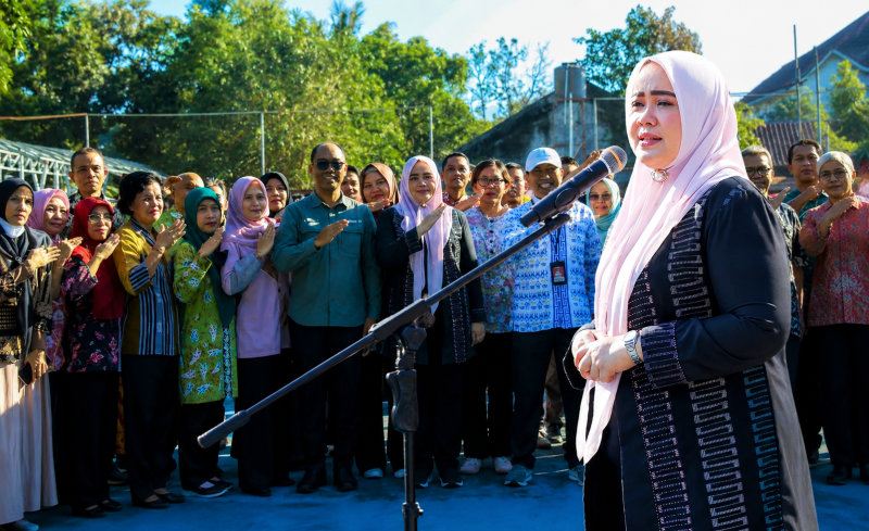 Wakil Gubernur NTB Indah Dhamayanti Putri Saat Memberikan Arahan dalam Apel Bersama Jajaran Dinas Pertanian dan Ketahanan Pangan Provinsi NTB.