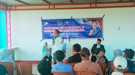 Anggota DPR RI Mori Hanafi saat Menyampaikan Materi Tentang Pentingnya Menjaga 4 Pilar Kebangsaan kepada Pemuda Bima, Tokoh Masyarakat.