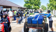 Krisis Air Bersih Melanda Kawasan Gili Trawangan, Lombok Utara, yang Berdampak Pada Aktivitas Warga, Hotel, dan Wisatawan.