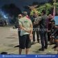 Tiga Remaja Yang Diduga Terlibat Dalam Aksi Pamer Senjata Tajam di RTH Taman Kota Mataram Diamankan Aparat Untuk Menjalani Pemeriksaan.