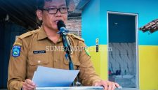 Kepala Dinas Kesehatan Kabupaten Sumbawa H. Syarif Hidayat saat Menyampaikan Kondisi Stunting dan Pentingnya Intervensi Sensitif Lintas Sektor di Kabupaten Sumbawa.