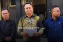 Tim Kuasa Hukum H. Afandir dari Kantor Hukum Justice Law Firm Safran bersama Adhar dan Abdul Rahman Salman Faris Menyampaikan Sikap Hukum Terkait Laporan Terhadap Kabag Kesra Bima ke Polda NTB.