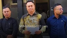 Tim Kuasa Hukum H. Afandir dari Kantor Hukum Justice Law Firm Safran bersama Adhar dan Abdul Rahman Salman Faris Menyampaikan Sikap Hukum Terkait Laporan Terhadap Kabag Kesra Bima ke Polda NTB.