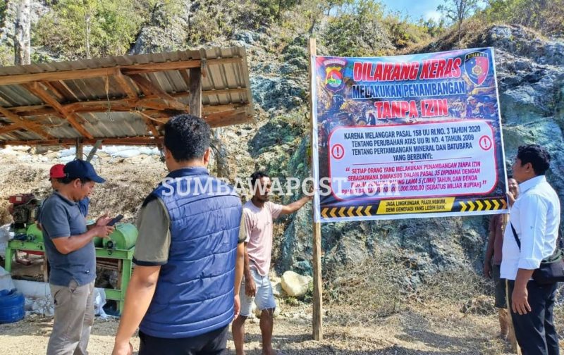 Petugas Melakukan Penertiban dan Memberikan Peringatan Terkait Aktivitas Galian C Tampa Izin di Wilayah Kabupaten Bima.