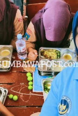 Relawan MBG Dompu Mengaku Dipecat Mendadak, BGN Diminta Bongkar Tata Kelola SPPG