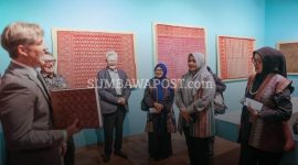 Tiga Srikandi NTB Dalam Rangkaian Diplomasi Budaya di Adelaide, Australia, Membawa Jejak Budaya Lombok dan Bima ke Panggung Internasional.