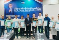 Mantan Kapolda NTB Irjen Purn. Hadi Gunawan Bersama Sejumlah Ketua DPC Partai Demokrat NTB Dalam Agenda Silaturahmi dan Konsolidasi di NTB, Senin (15/9/2026).