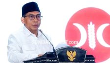H. Sambirang Ahmadi, Saat Membacakan Pandangan Umum Fraksi PKS DPRD NTB Terhadap Perubahan APBD Tahun Anggaran 2026.