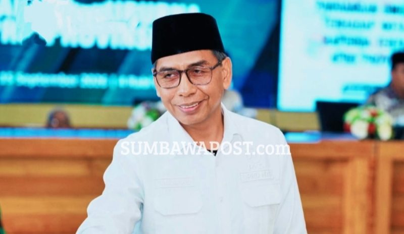 H. Sambirang Ahmadi,  Saat Membacakan Pandangan Umum Fraksi PKS DPRD NTB terhadap Perubahan APBD Tahun Anggaran 2026.