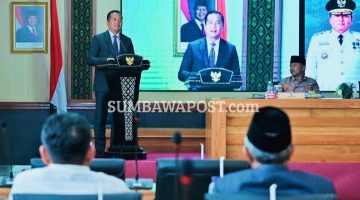 Gubernur NTB Lalu Muhamad Iqbal menyampaikan jawaban atas pandangan fraksi-fraksi DPRD NTB terkait Perubahan APBD 2026 dalam Rapat Paripurna DPRD NTB, Rabu (16/9/2026).