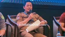 Kepala DPMPTSP Provinsi NTB H. Irnadi Kusuma Saat Menyampaikan Penguatan Layanan dan Pengawasan Perizinan di NTB.