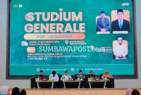 Studium General FDIK UIN Mataram Membahas Kesiapan Mahasiswa Menghadapi Dunia Kerja di Era Society 5.0.