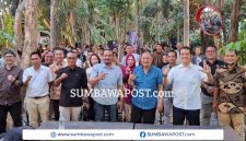 Anggota Bawaslu RI Totok Hariyono Saat Menghadiri Konsolidasi Demokrasi dan Penguatan Sinergi Pengawasan Pemilu 2029 di Mataram, NTB.