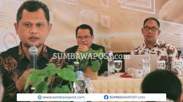 Ketua Bawaslu NTB Itratip dalam kegiatan Sosialisasi Uji Petik Riset Pemetaan Kerawanan Isu Strategis PDPB 2026 di Mataram.