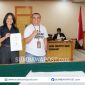 Kuasa Hukum Badai NTB, Yan Mangandar, Dalam Persidangan Perkara ITE di Pengadilan Negeri Raba Bima.
