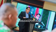 H. Muhamad Aminurlah, SE., Saat Membacakan Laporan Komisi III DPRD NTB Terkait Hasil Evaluasi Kemendagri Terhadap Pajak Air Permukaan dan Sejumlah Ktentuan dalam Ranperda Pajak NTB.