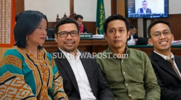 Tiga Ahli Yang Dihadirkan Tim Advokat Bersama Badai NTB Saat Mengikuti Persidangan Kasus ITE di Pengadilan Negeri Raba Bima, Jumat (11/9/2026).
