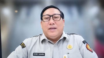 Direktur Jenderal Peternakan dan Kesehatan Hewan Kementan, Agung Suganda, saat Memberikan Paparan Secara Daring dalam Seminar Nasional Peternakan Fakultas Peternakan Universitas Mataram (Unram), Senin (12/10/2026).
