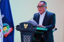 Anggota Banggar DPRD NTB Sudirsah Sujanto Saat Membacakan Laporan Badan Anggaran Dalam Rapat Paripurna DPRD NTB, Selasa (6/10/2026) malam.