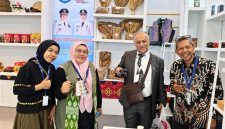 Produk kopi Koperasi Produsen Bumi Tani Lestari Indonesia Diperkenalkan Dalam Trade Expo Indonesia (TEI) 2026 Melalui Program Desa Berdaya-Desa Ekspor NTB. Pameran ini Membuka Peluang Penjajakan Bisnis Dengan Calon Mitra dari Turki dan Inggris.