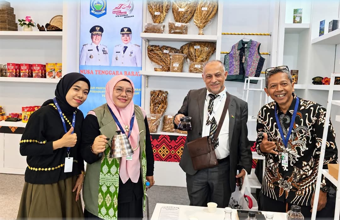 Produk kopi Koperasi Produsen Bumi Tani Lestari Indonesia Diperkenalkan Dalam Trade Expo Indonesia (TEI) 2026 Melalui Program Desa Berdaya-Desa Ekspor NTB. Pameran ini Membuka Peluang Penjajakan Bisnis Dengan Calon Mitra dari Turki dan Inggris.