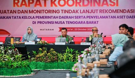 Rapat koordinasi KPK dan Pemprov NTB membahas tindak lanjut rekomendasi antikorupsi di Mataram.