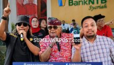 Rachmat Hidayat Pastikan Musyafirin Dipecat dari PDIPKetua DPD PDI Perjuangan NTB H. Rachmat Hidayat saat Menyampaikan Sikap Partai Terkait status H. W. Musyafirin yang masih menjadi kader PDIP Sekaligus menjabat Komisaris Independen Bank NTB Syariah.
