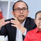 Dekan FHISIP Universitas Mataram, Lalu Wira Pria Suhartana, Menyoroti Status Politik Musyafirin yang kini Menjabat Sebagai Komisaris Independen Bank NTB Syariah.