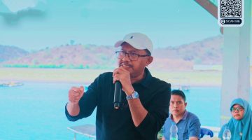 Kepala Dinas Kelautan dan Perikanan Provinsi Nusa Tenggara Barat (NTB)  Muslim 