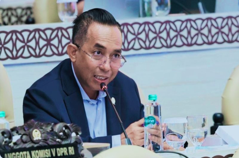 Anggota Komisi V DPR RI Mori Hanafi Mengapresiasi Kerja Keras Basarnas dan Tim SAR Gabungan Dalam Proses Pencarian dan Evakuasi Korban KM Virgo Transport 8.