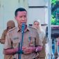 Kepala Bidang Pembinaan Koperasi Diskop UKM NTB Rahmadin saat Memimpin Apel Pagi di Halaman Kantor Diskop UKM NTB, Selasa (6/10/2026).