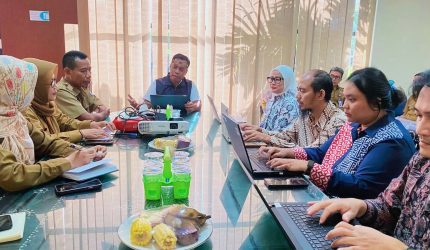 KPK kunjungi Diskop UKM NTB bahas tata kelola koperasi tambang.
