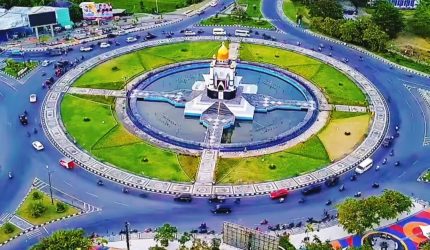 Jalan Lingkar Gerung di kawasan MLBB Lombok Barat yang masuk lokasi studi PHOTON internasional untuk pencegahan TBC.