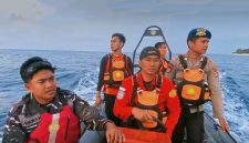 Tim SAR Gabungan Melakukan Pencarian Terhadap WNA Asal Korea Selatan Cheon Yuri Yang Hilang Saat Snorkeling di Perairan Gili Trawangan, Lombok Utara.