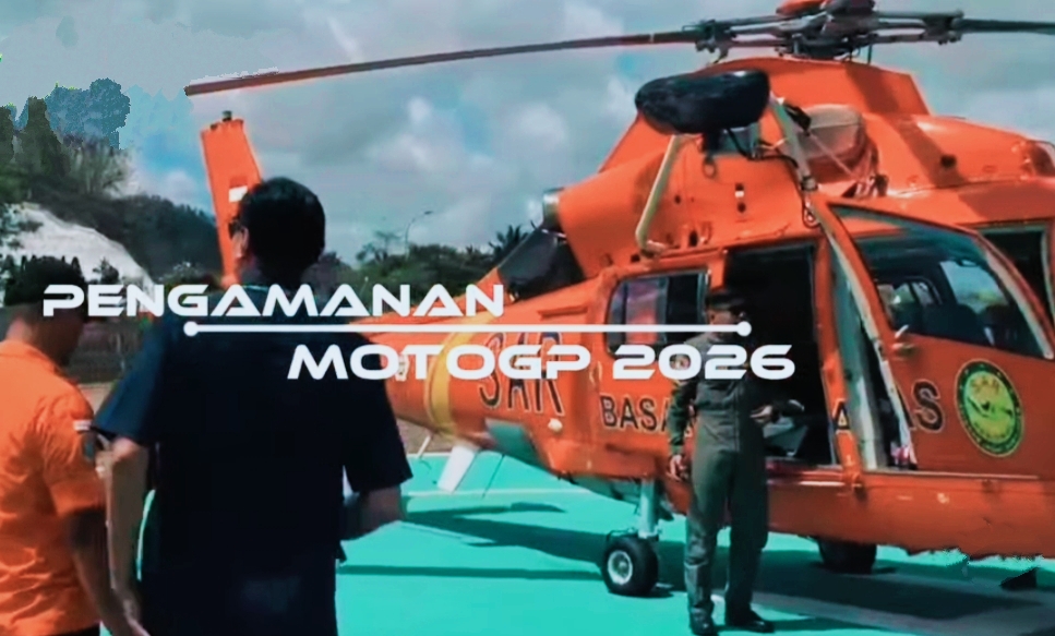 Dua Helikopter Basarnas Disiagakan di Sirkuit Mandalika Untuk Mendukung Kesiapsiagaan SAR dan Evakuasi Medis Udara Selama MotoGP Mandalika 2026, Lombok Tangah.